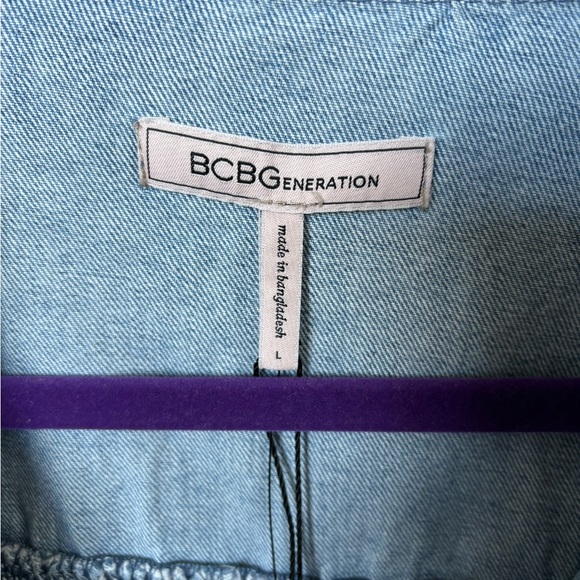 NWT BCBGENERATION cropped denim jean jacket size large! - Picture 3 of 4